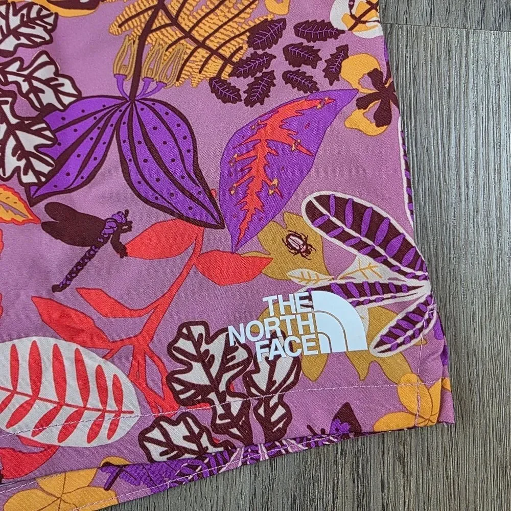 The North Face Girls On Mountain Shorts Size L - Picture 3 of 6